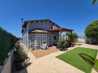 Casa a Sant Jaume d´Enveja. Casa de madera con piscina y jardín privado a 4 km de playa euca