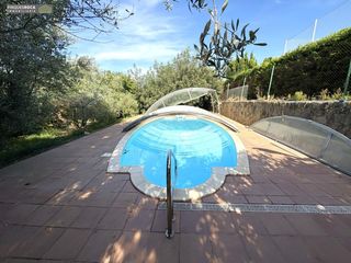 Chalet en Centre. Casa de campo o finca , con dos viviendas, una de 3 dormitorios,