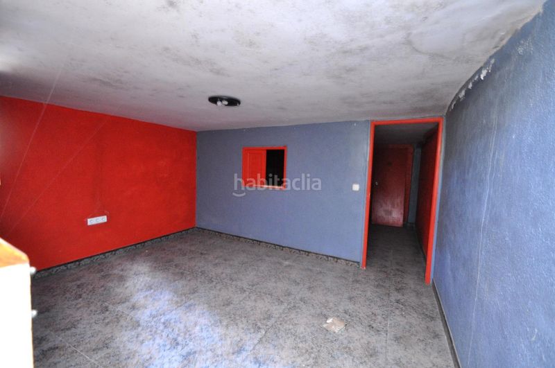 Foto 36ce6db8-1001-4f00-8f9b-98919dd2f108. Casa amb aparcament a Alcanar