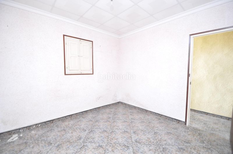 Foto b8f01bed-3b4b-454d-bf92-ff958fa8a273. Casa amb aparcament a Alcanar