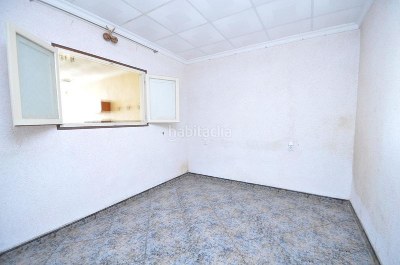 Foto fec1090f-3fc6-40a9-a3d0-529873646de7. Casa amb aparcament a Alcanar