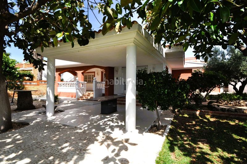 Foto a799e09d-3a81-425e-b44b-9fe2110900bc. Casa amb aparcament piscina a Alcanar