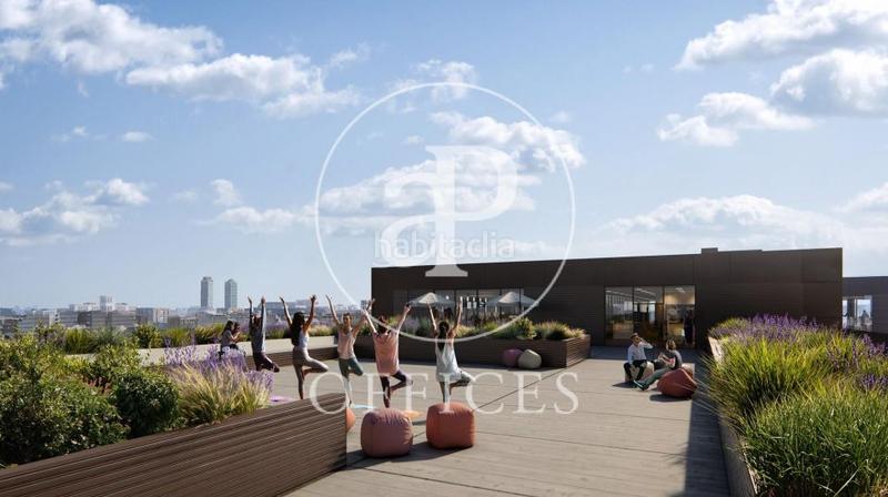 Foto db2b28e9-0619-4453-908b-ecb614f3d2d4. Location bureau avec chauffage dans El Parc i la Llacuna del Poblenou Barcelona