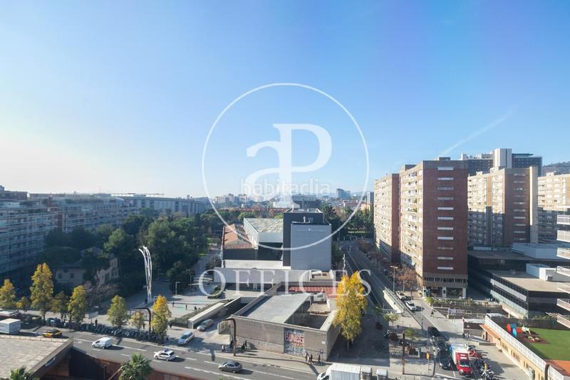 Foto 4ec3bb80-ada7-4366-929a-e47e537bc326. Oficina amb calefacció a Barri de les Corts Barcelona