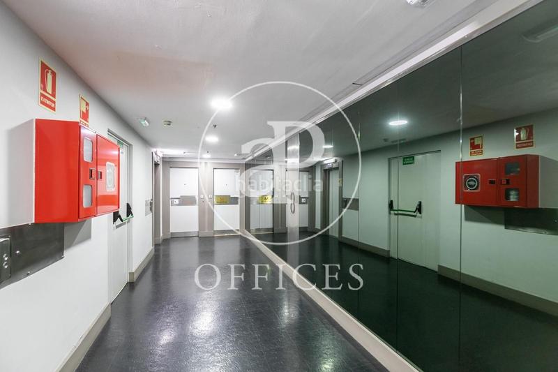 Foto a09d61a7-bc05-4ca1-9b6f-1f4602074c91. Oficina amb calefacció a Barri de les Corts Barcelona