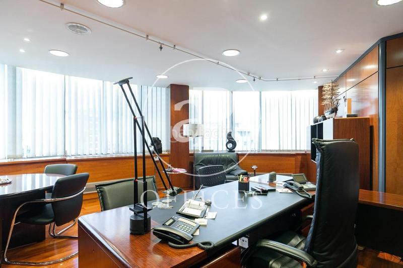 Foto e233c19c-ccb0-4db8-97a3-14a05b38e216. Oficina amb calefacció a Barri de les Corts Barcelona