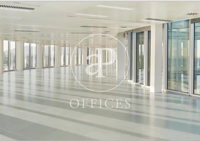 Foto fc7a474c-6e8f-44b8-a3a0-a42a74429a4a. Rent office space with heating in Barceloneta Barcelona