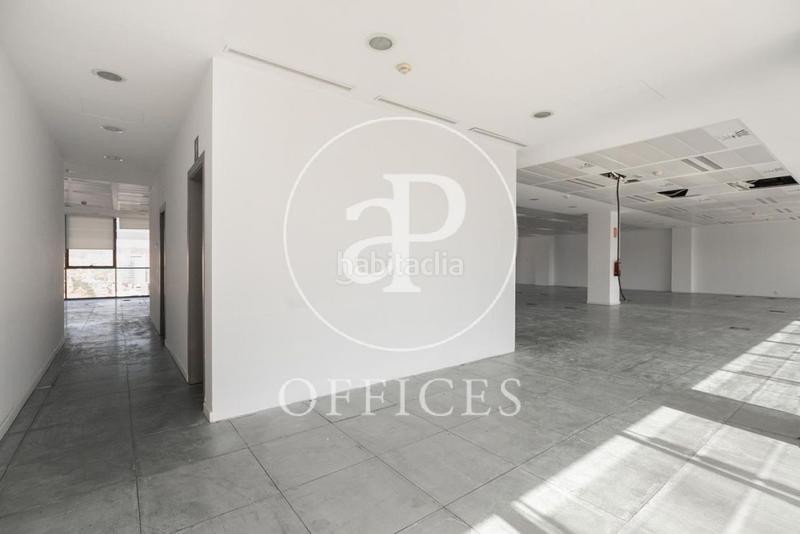 Foto a9d21a0c-402b-4b8a-a280-cbd4ae54a5db. Alquiler oficina  en alquiler en diagonal 22 en Barcelona