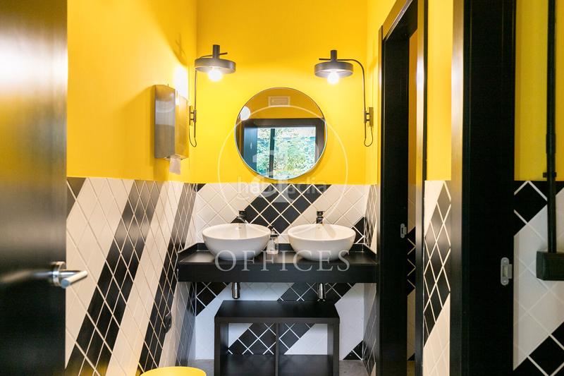 Foto 110b7567-996c-4b1a-9b1e-d63bb6344b98. Lloguer oficina a El Parc i la Llacuna del Poblenou Barcelona