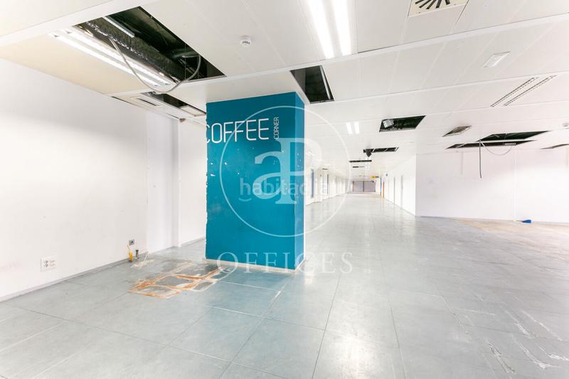 Foto cbbf4aef-d987-46e5-b99c-336825f429e9. Rent office space with heating in Barri de les Corts Barcelona