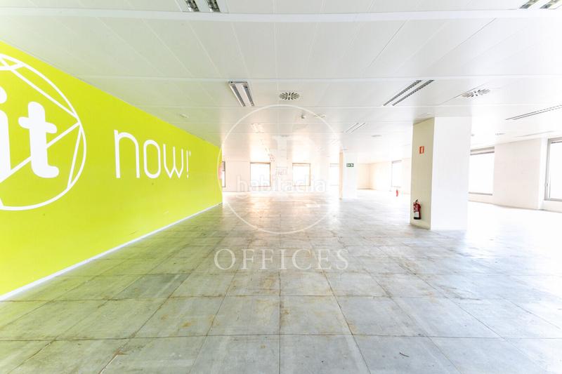 Foto f9d6f97f-ddf7-450c-8025-cf5df4389f52. Rent office space with heating in Barri de les Corts Barcelona