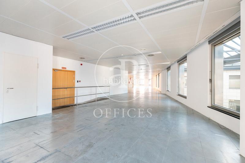 Foto 9dac093f-7a73-4f9a-8140-6970f027c5bf. Lloguer oficina amb calefacció a Barri de les Corts Barcelona