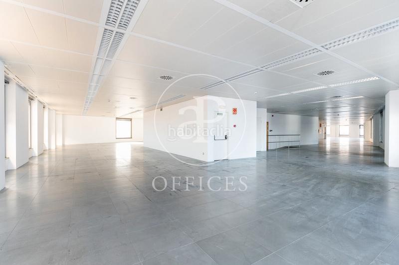Foto a7d8b013-fc17-499a-bd2d-8e28f9dd65cc. Rent office space with heating in Barri de les Corts Barcelona