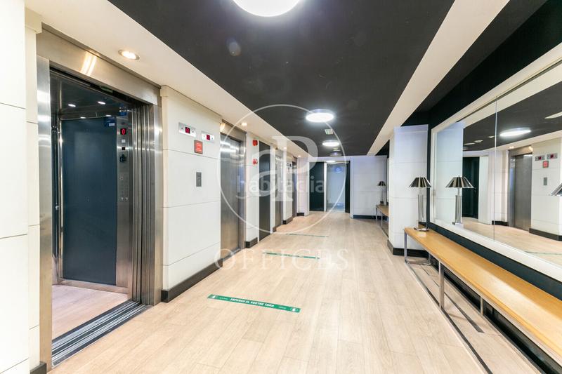 Foto b41d65aa-b50e-48e9-b579-addab7ae7077. Location bureau dans La Nova Esquerra de l´Eixample Barcelona