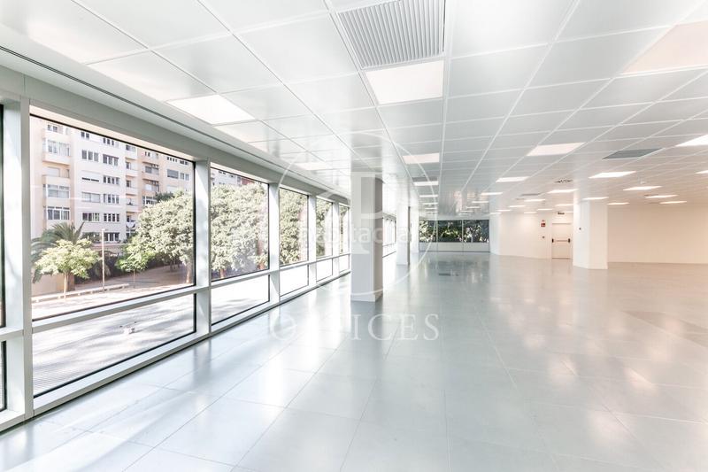 Foto 05256b3e-67ce-4d8e-8240-b2b3ab554997. Alquiler oficina s en alquiler en edificio corporativo en av. diagonal en Barcelona