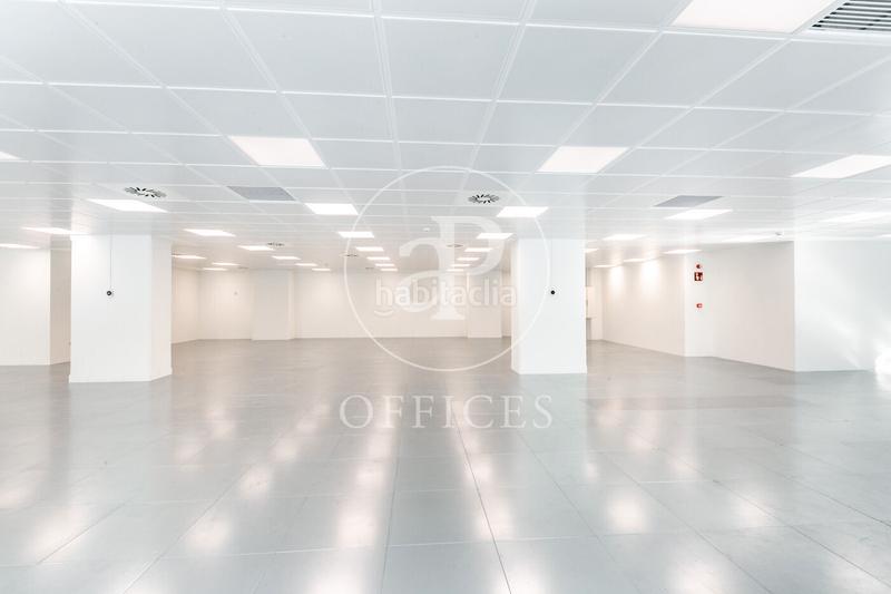 Foto e30b4c33-a619-406d-b2ae-ca3217fde61d. Alquiler oficina s en alquiler en edificio corporativo en av. diagonal en Barcelona