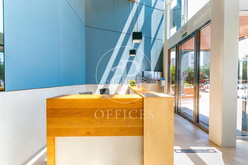 Foto 945879e0-0d9b-46e2-9582-cca3ce978bee. Location bureau avec chauffage dans Sants Barcelona