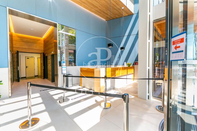 Foto 5132a1a4-c360-4d46-b6bf-84e58b0f1590. Miete büro mit heizung in Sants Barcelona