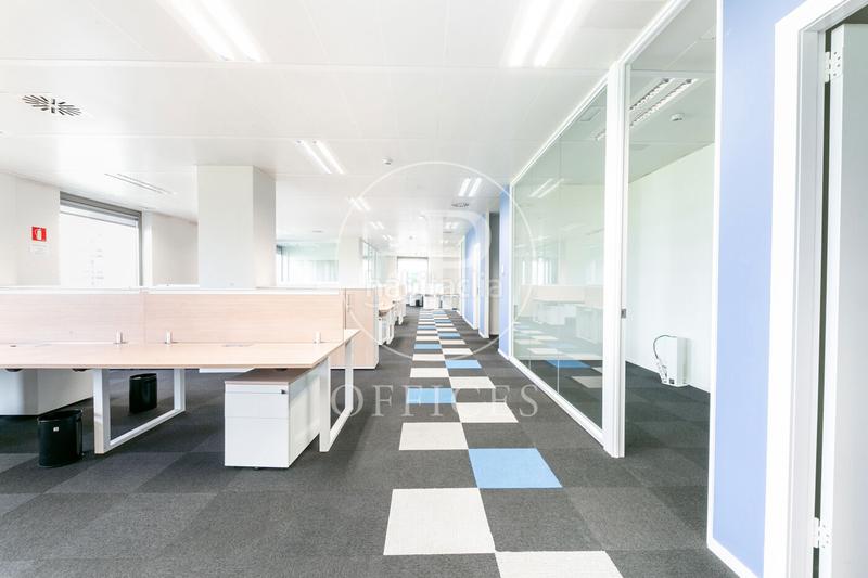 Foto 0fa87a3d-1b8a-4f5a-9dd5-eeb2b6729fe0. Rent office space with heating in Barri de les Corts Barcelona