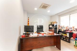 Oficina  Jonqueres. Oficina en venta cerca de plaza urquinaona