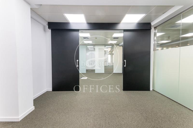 Foto 21ac63b2-f3b0-4c20-9281-fe5a044bff3d. Affitto ufficio con riscaldamento in Gòtic Barcelona