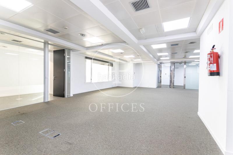 Foto 507f2c49-f302-46b2-904d-d0d55fe089b4. Affitto ufficio con riscaldamento in Gòtic Barcelona