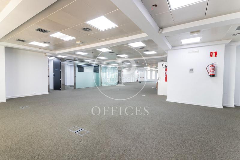 Foto 7f550ab9-2183-4eab-896e-3dc9fc949c64. Lloguer oficina amb calefacció a Gòtic Barcelona