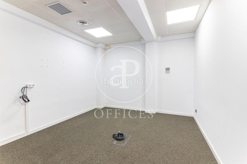 Foto bc439e64-bbe6-4037-bfde-d573ea1427e0. Lloguer oficina amb calefacció a Gòtic Barcelona