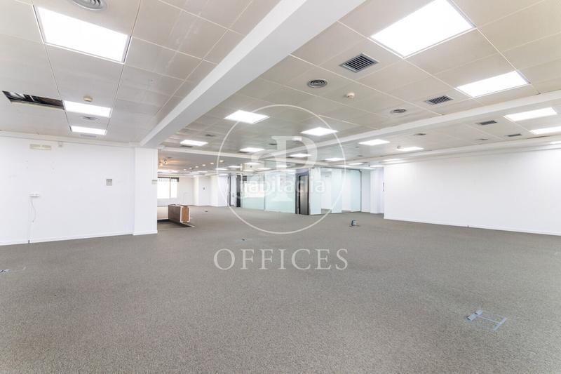 Foto e0b3eaa7-941a-4f6c-ae9f-291d74ed223d. Lloguer oficina amb calefacció a Gòtic Barcelona