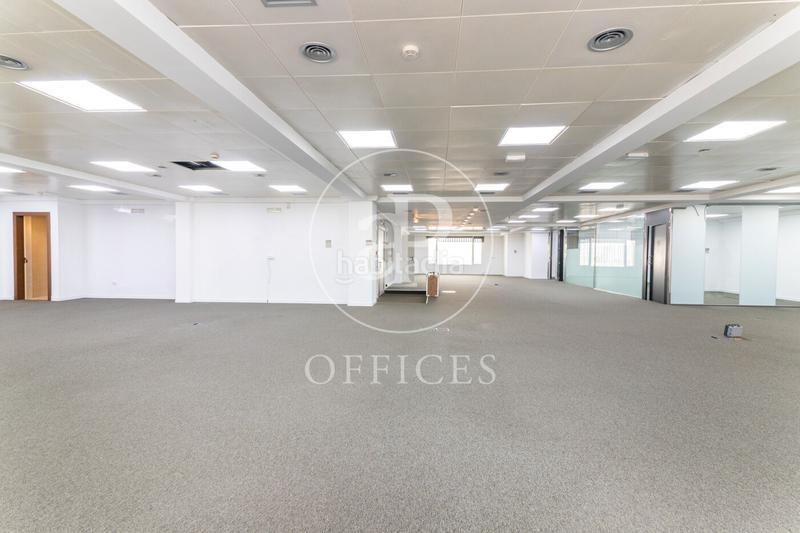 Foto e8c69636-2b31-480a-9cfe-70919b6974bc. Lloguer oficina amb calefacció a Gòtic Barcelona