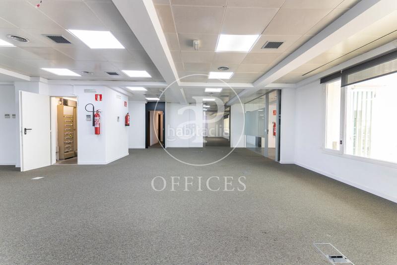 Foto 5a7fbba3-e26f-476c-9d6e-d87862b20c37. Location bureau avec chauffage dans Gòtic Barcelona