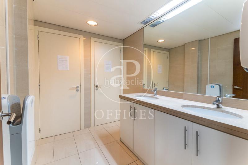 Foto 65641e42-3fef-42f6-bef9-5a844e1483d7. Location bureau avec chauffage dans Gòtic Barcelona
