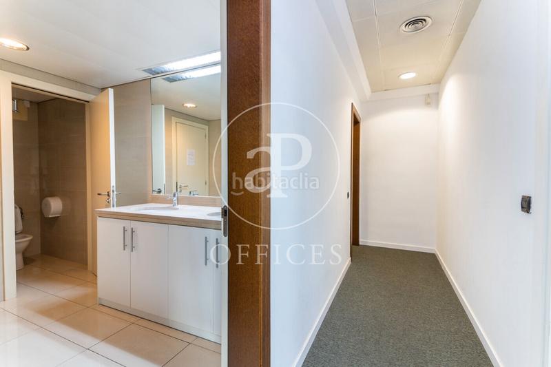 Foto c1670448-be8c-4a99-b66e-b09574d8c489. Location bureau avec chauffage dans Gòtic Barcelona