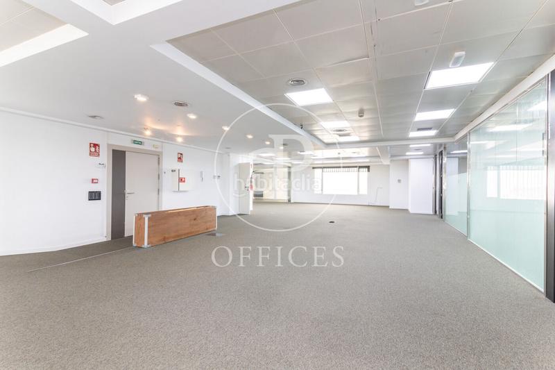 Foto e11820a7-50c4-4b3a-8c0b-a413a01a9923. Location bureau avec chauffage dans Gòtic Barcelona