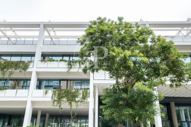 Foto 0e39a15b-df1e-4c24-9dc3-a70851da7326. Lloguer oficina amb calefacció a La Marina del Port Barcelona