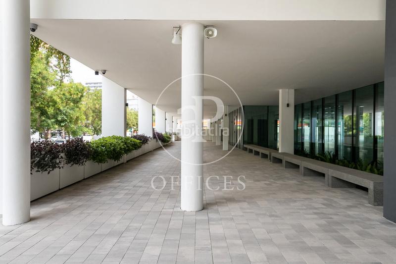 Foto 231845df-b77f-4527-b972-e375fce5ccb1. Lloguer oficina amb calefacció a La Marina del Port Barcelona