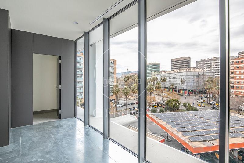 Foto 25ebd157-49b4-420f-ae24-d2988ea0a05b. Lloguer oficina amb calefacció a La Marina del Port Barcelona