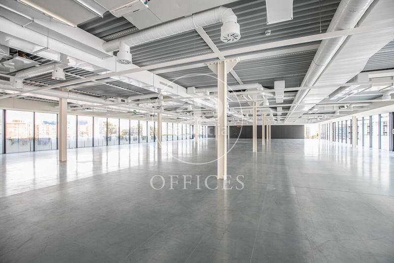 Foto 3e93ebf3-09c6-44f7-a3bd-ffd6985aa7b2. Lloguer oficina amb calefacció a La Marina del Port Barcelona