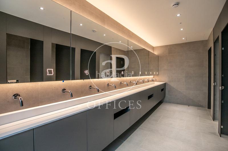 Foto b637965c-8f51-4e55-ab69-fa4d3ee4ce9d. Lloguer oficina amb calefacció a La Marina del Port Barcelona