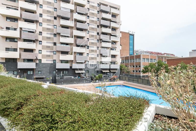 Foto b745b1d8-9f85-458b-9b5d-e2cf28ed0542. Lloguer oficina amb calefacció a La Marina del Port Barcelona