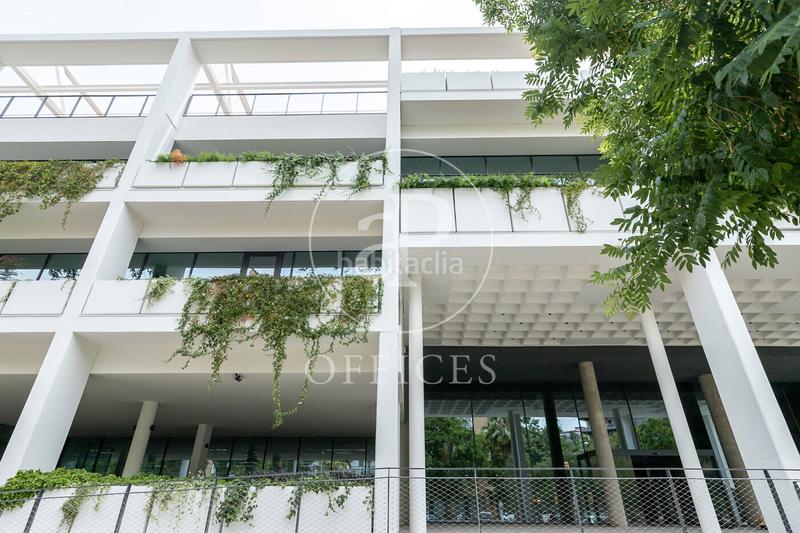 Foto cf97a1d1-b69d-446b-a2ce-733fc8a39f16. Lloguer oficina amb calefacció a La Marina del Port Barcelona