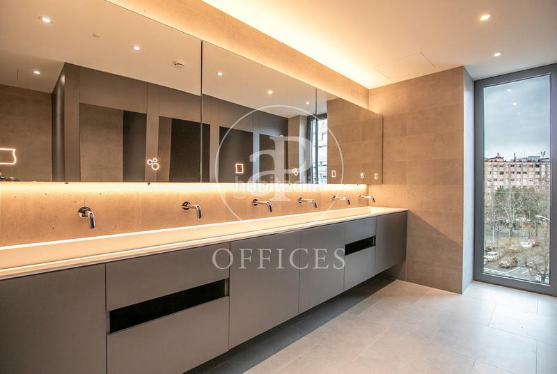 Foto e9af0765-becb-4537-adec-f8d8edcded70. Lloguer oficina amb calefacció a La Marina del Port Barcelona