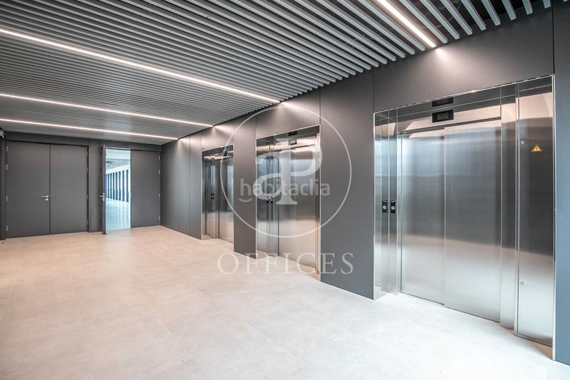 Foto 1edf9310-bf10-4912-a347-b31412878b49. Miete büro mit heizung in La Marina del Port Barcelona