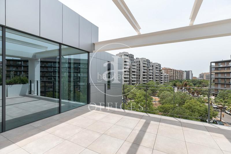 Foto a95fdbad-3f4c-4804-bbe3-bef64da13303. Miete büro mit heizung in La Marina del Port Barcelona