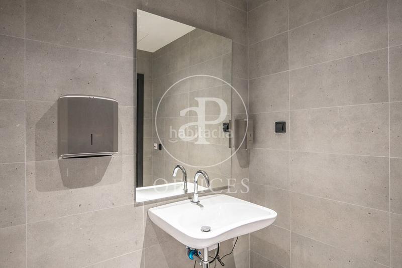 Foto c8d3aaa4-e8f7-4632-9554-7f07b4e49376. Miete büro mit heizung in La Marina del Port Barcelona