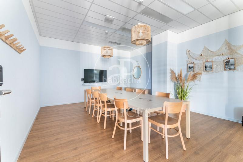 Foto ebe88bf0-27dd-4298-b55a-39c00335b965. Lloguer oficina a El Parc i la Llacuna del Poblenou Barcelona