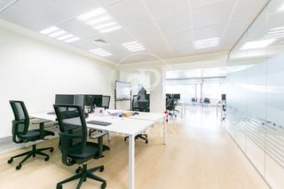 Miete Büro  Pg. de gràcia. Oficina en alquiler en passeig de gràcia con aragó