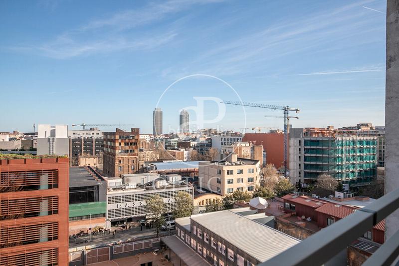 Foto 0ad9eaec-7b1f-49bb-b8b8-7b3723b345b1. Location bureau avec chauffage dans El Parc i la Llacuna del Poblenou Barcelona