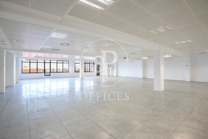 Foto 11810d0b-4047-454d-acaa-127a0ea6e685. Location bureau avec chauffage dans El Parc i la Llacuna del Poblenou Barcelona