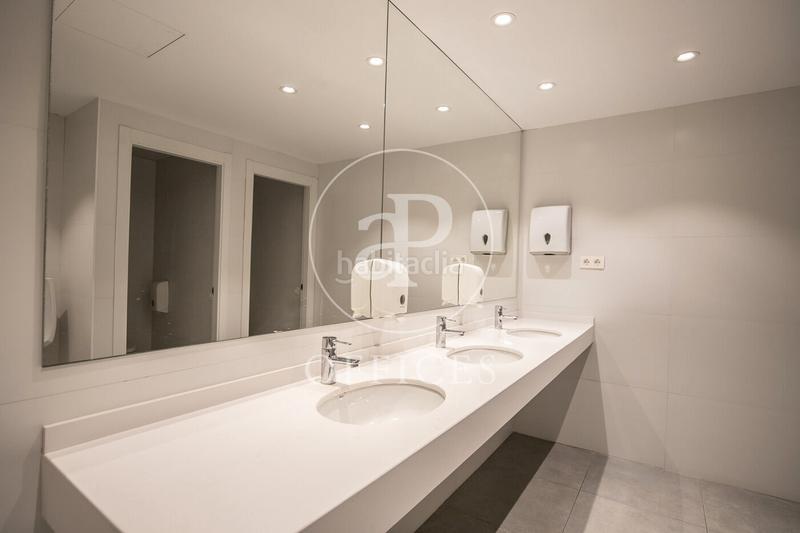 Foto 51f2cefa-b5e7-4871-974c-969a819fa6a1. Location bureau avec chauffage dans El Parc i la Llacuna del Poblenou Barcelona